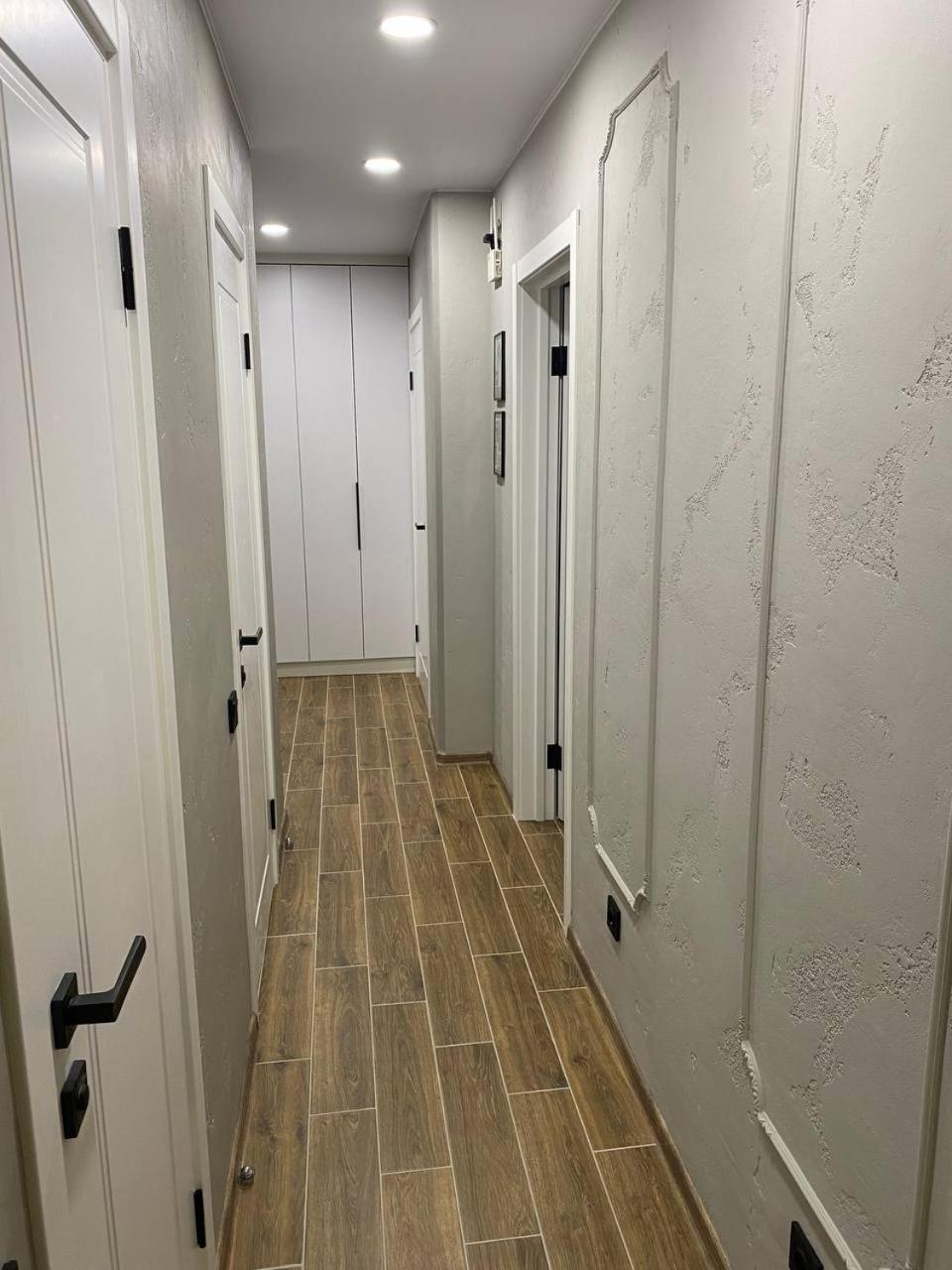 Loft Apartment ティラスポリ エクステリア 写真
