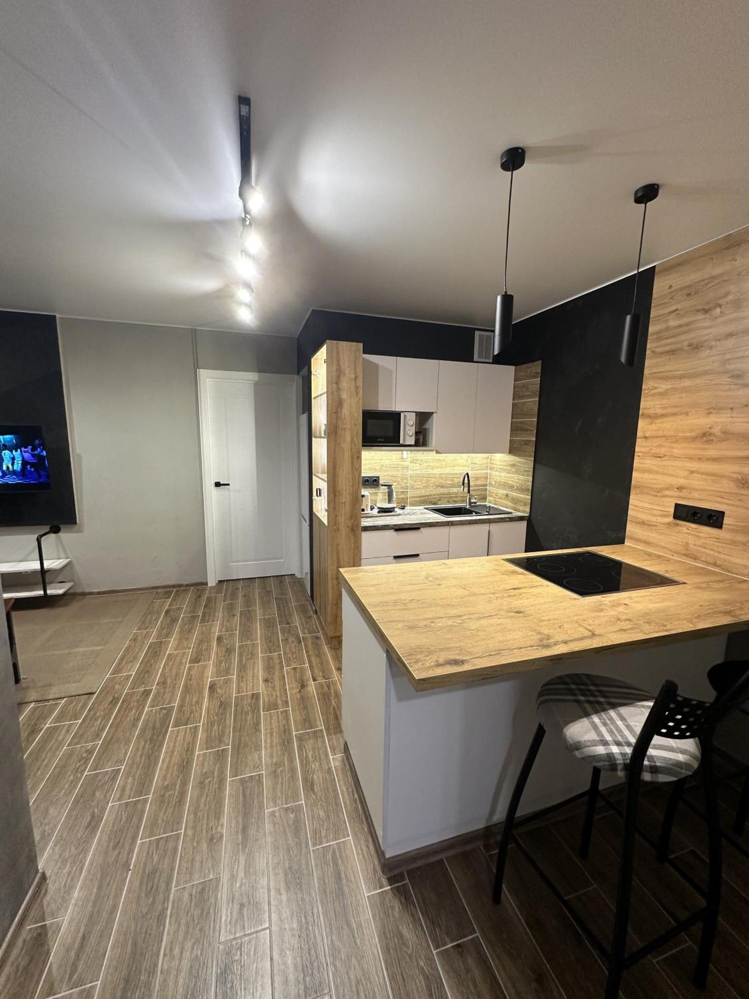 Loft Apartment ティラスポリ エクステリア 写真