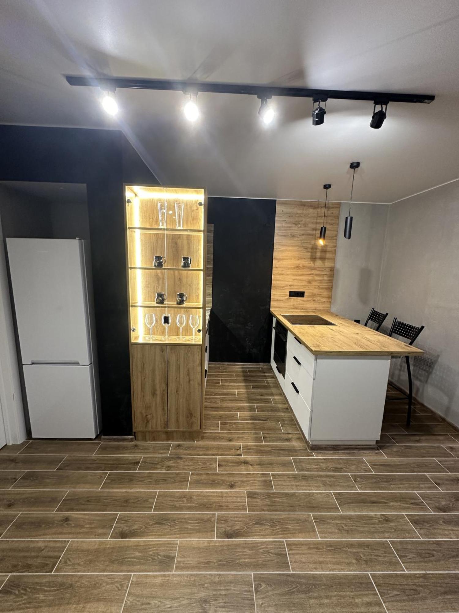 Loft Apartment ティラスポリ エクステリア 写真